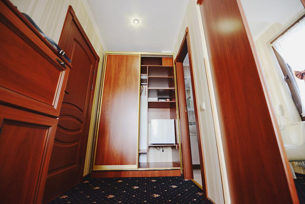 Hotel Afrodita Truskavets Quarto foto